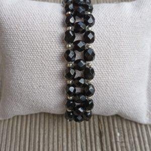 BRACELET FACETTES ET ROCAILLES BIS NOIR E