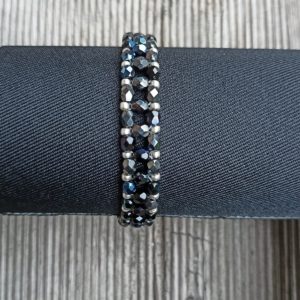 BRACELET FACETTES ET ROCAILLES NOIR 9