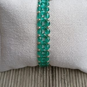 BRACELET FACETTES ET ROCAILLES VERT 13