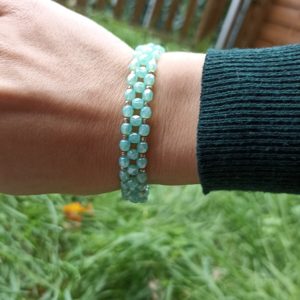 BRACELET FACETTES ET ROCAILLES VERT 2