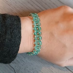 BRACELET FACETTES ET ROCAILLES REF 17 VERT