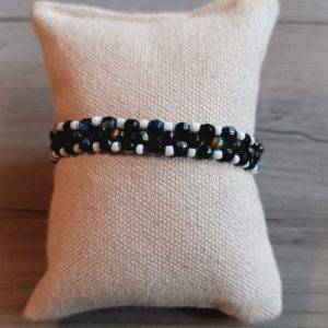 BRACELET FACETTES ET ROCAILLES REF 19 NOIR ET BLANC